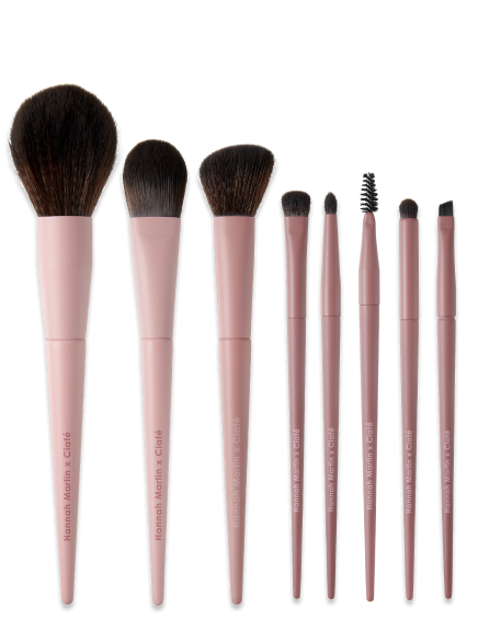Softest, Best-Selling Makeup Brushes by Pro MUA and r Lisa J