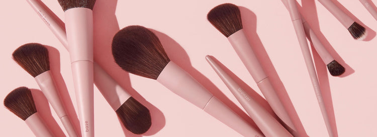 Accessories & Makeup Brushes